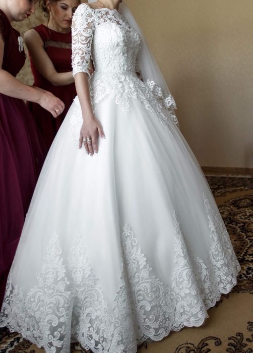 Весільна сукня