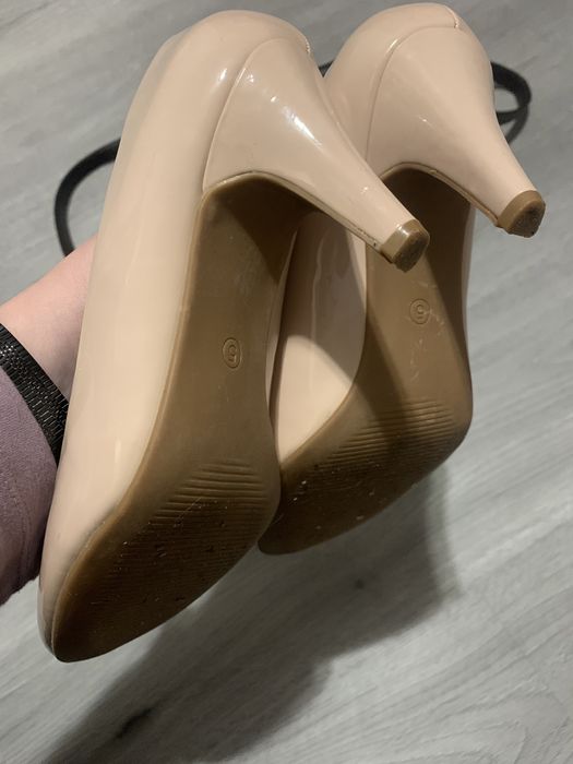 Туфли нюдовие стильние