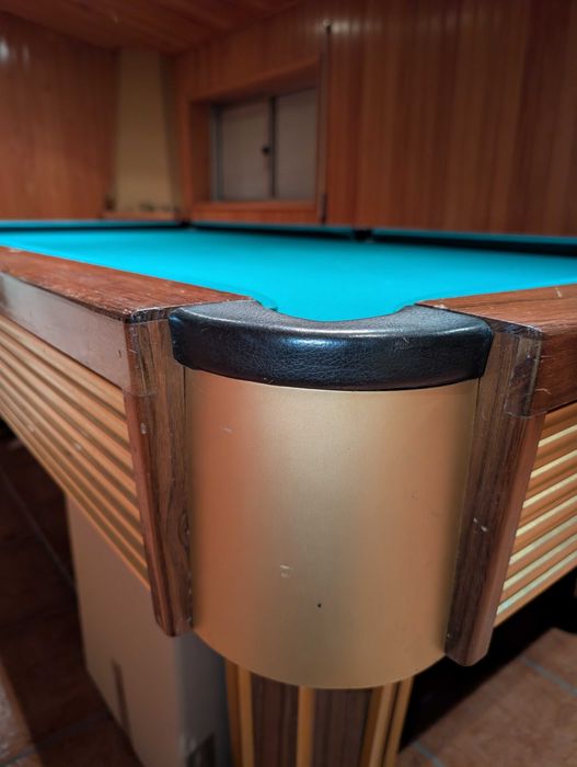 Mesa de Bilhar Profissional (Tampo em Ardósia) + 11 Tacos e Acessórios
