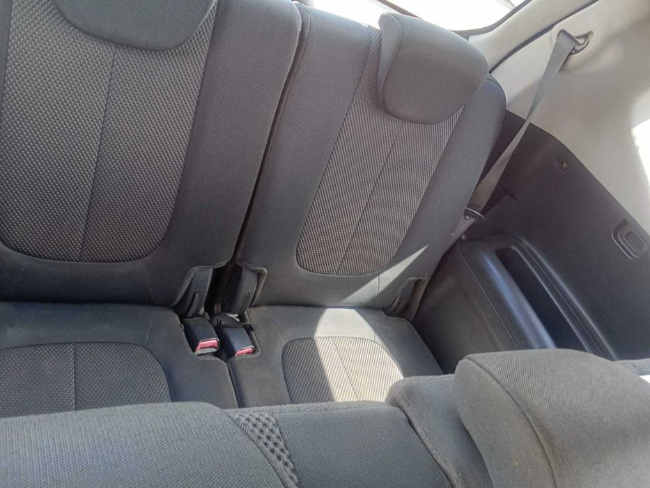 Kia Carens - 7 Lugares
