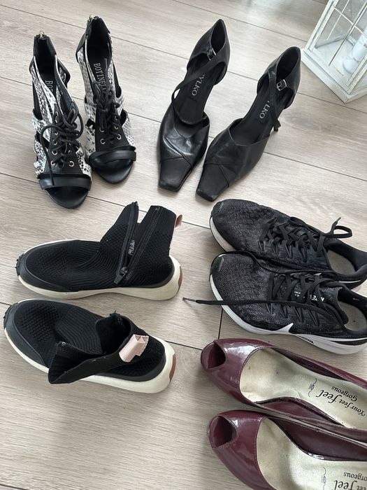 Sprzedam buty  ze zdjec cena 50zl, basen dla dziecka do wpdy i oslonke