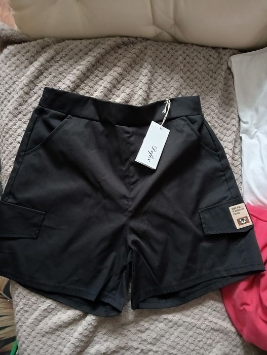 Spodenki czarne z metką