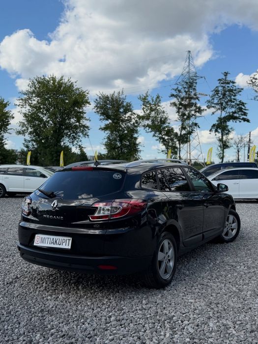 Renault Megane 2010 - 1.5 Дизель АКПП