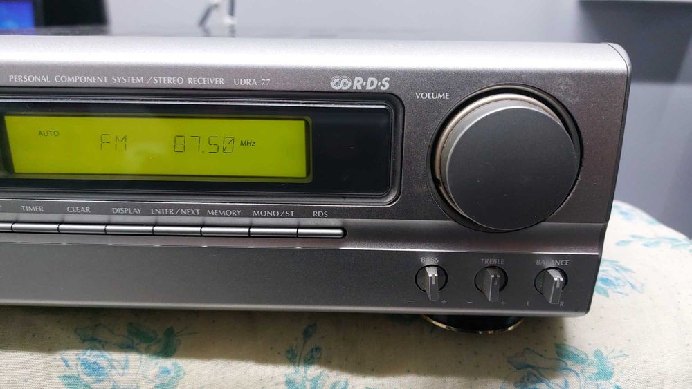Denon UDRA-77 стерео ресивер