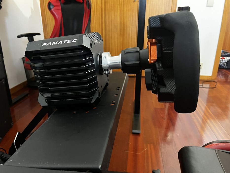 Simrig Cockpit GT Omega ART + Fanatec CSL DD + Volante McLaren GT3 + Pedais Moza SR-P