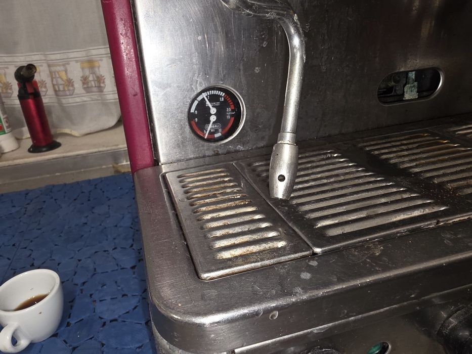 Máquina de café profissional La Cimbali 2 grupos (manual)