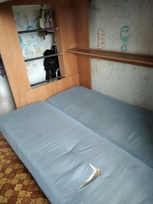 Продам ліжко двух ярусне