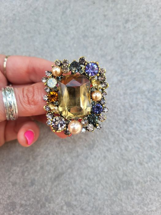 Broszka w stylu vintage