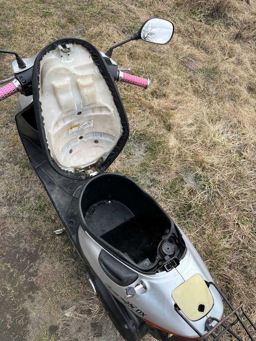 Продам скутер Suzuki