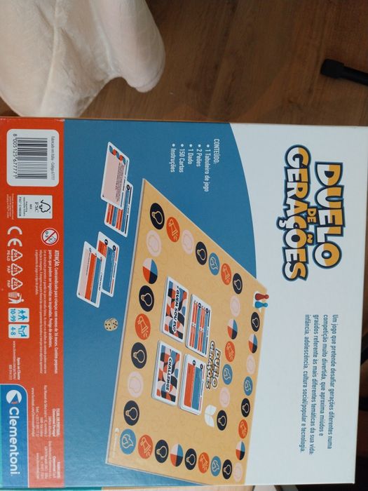 Jogo de Tabuleiro “Duelo de Gerações” (Clementoni) – Completo
