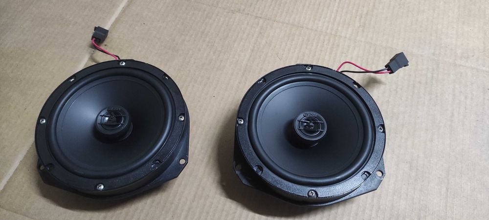 Colunas de som Fiat 500