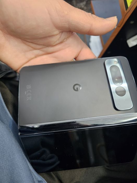 Google pixel fold..256gb