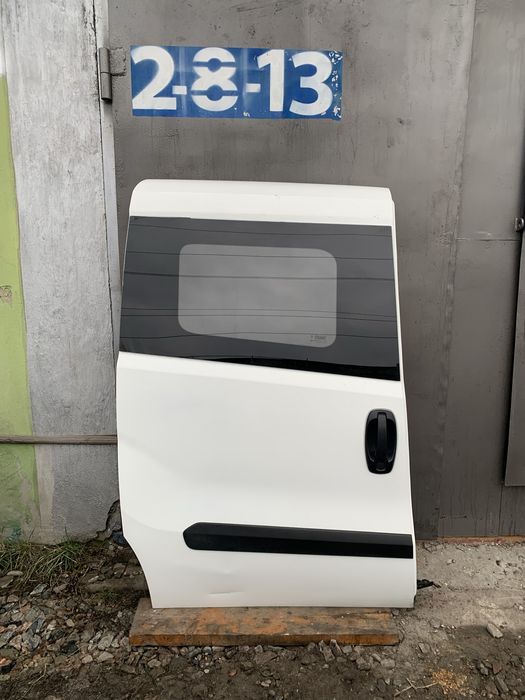 Продам двері здвижні праві бокові Fiat Doblo Opel Combo 263
