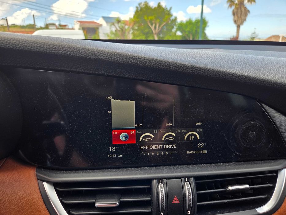 Alfa Romeo Giulia 2.2 Diesel AT8 Super | Nacional | Pele Camel | 118 mil km