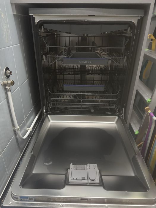 Máquina de Lavar Loiça Siemens Home Connect SN23EC14CE – BlackInox