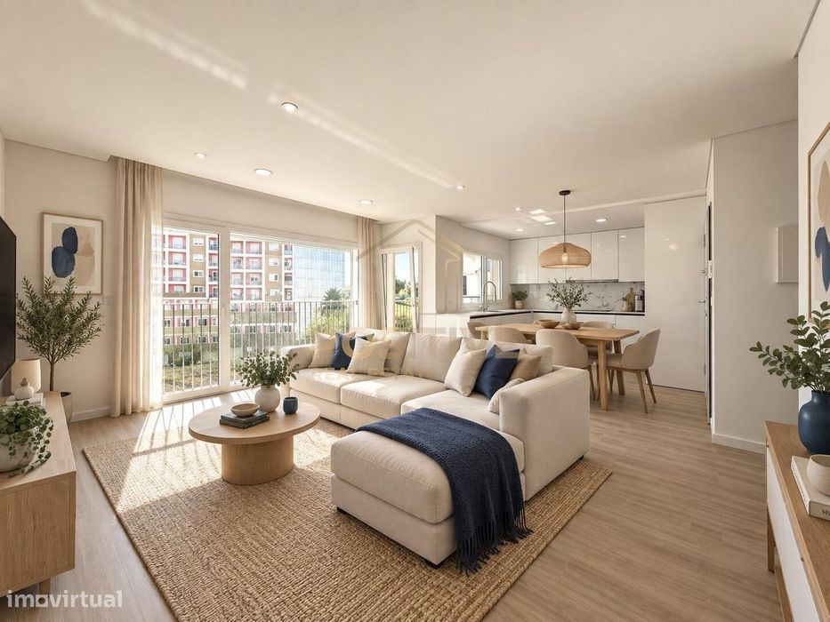 T3 em Santa Marta do Pinhal | Suite, 2 varandas e zona social de 31 m2