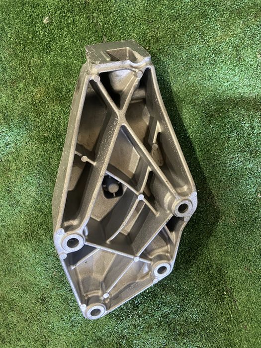 Подушка лапа кронштейн g серія bmw g30 g01-02 g05-07