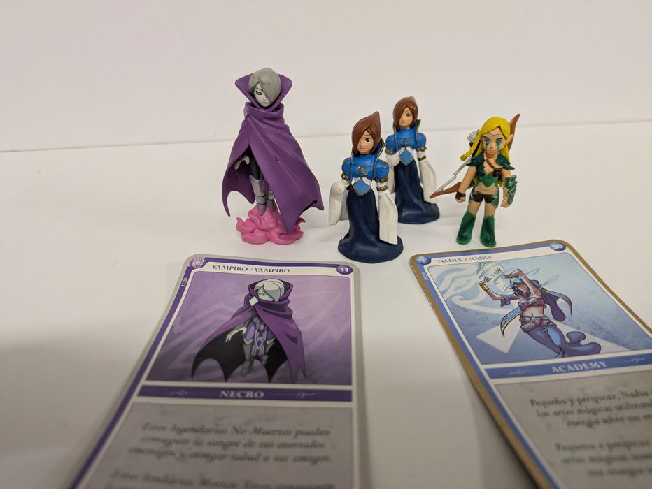 Lote Figuras Might & Magic Clash of Heroes + Cartas