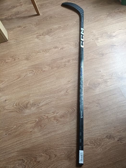 Kij do hokeja NOWY CCM Ribcor Trigger 8 40 Grip 29R