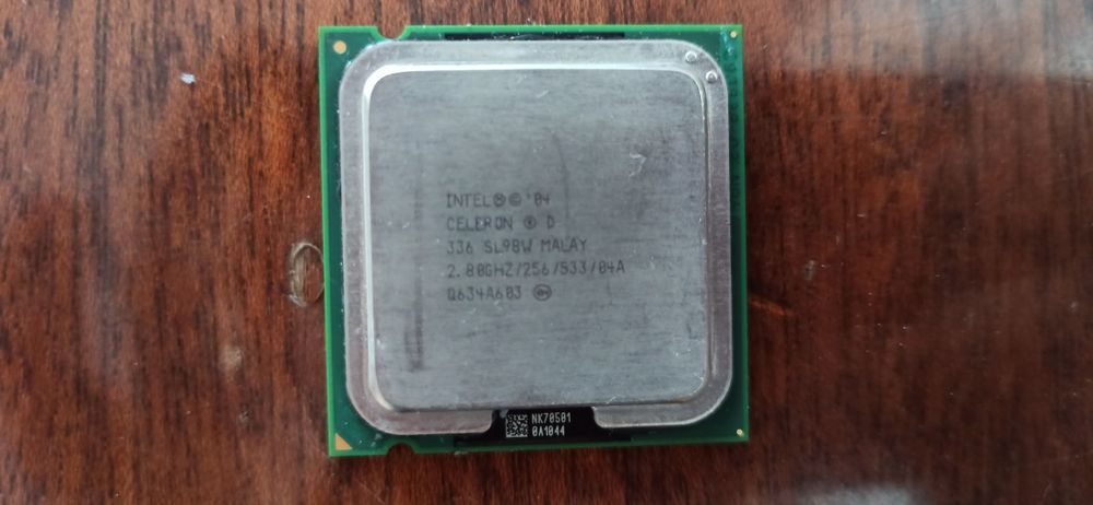 Продам процессор INTEL