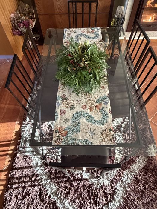 Mesa de sala em vidro