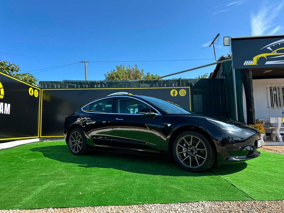 Tesla Model 3 elétrico 2019 237 cv