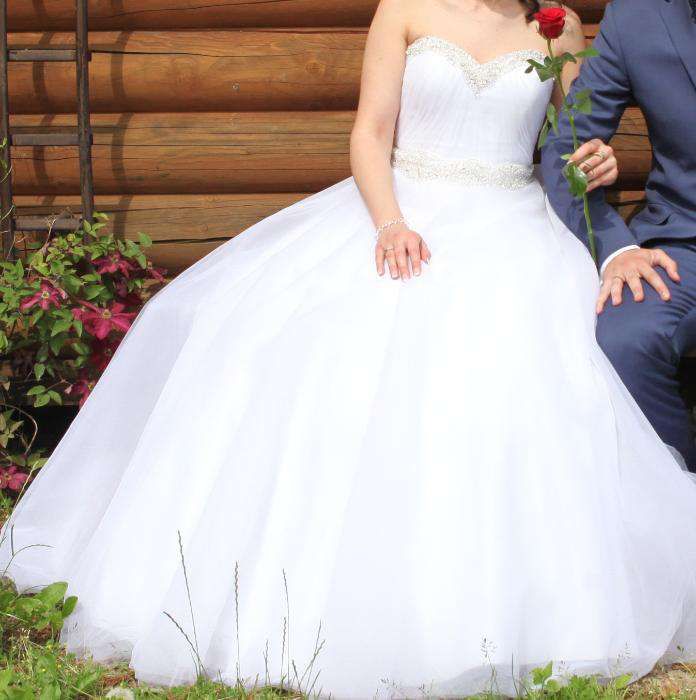 Princessa Princesska Biala suknia ślubna Lillian West