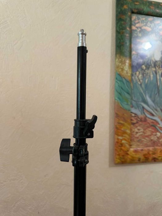 Штатив для фото и видео съемок