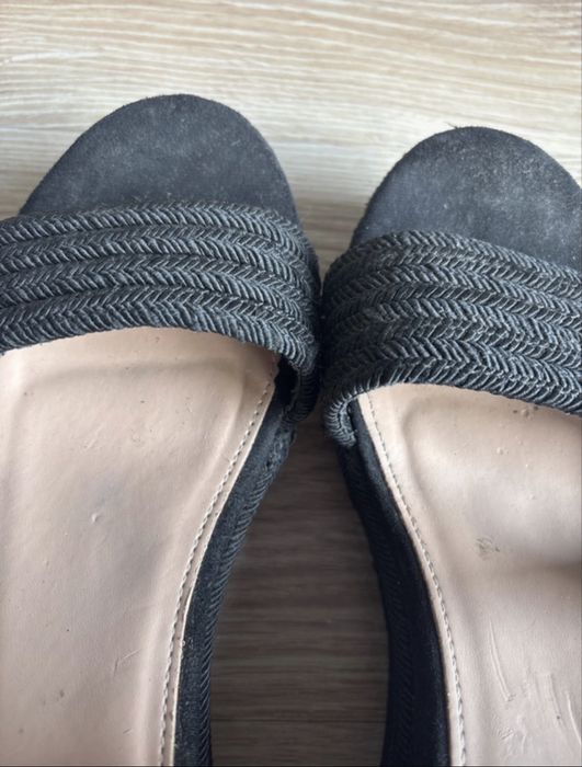 Sandałki na platformie