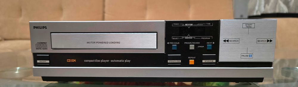 CD плеер Philips CD-104 made in Belgium/Дефект/