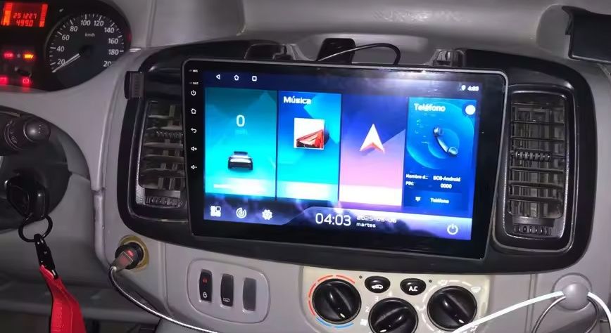 магнітола Vivaro, Trafic, Primastar 2001-2010 з CarPlay, під камеру