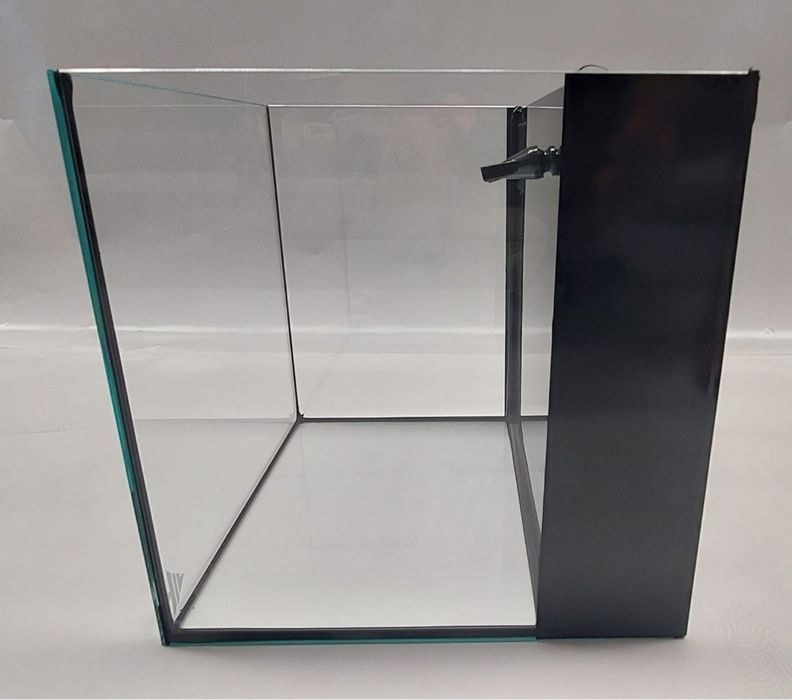 Aquário Cubo 30 c/Sump Traseira - 27Litros NOVOS!! Antes: 70€ Agora: 60€