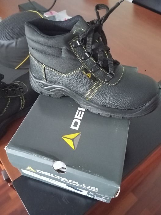 Botas de segurança novas tam. 40
