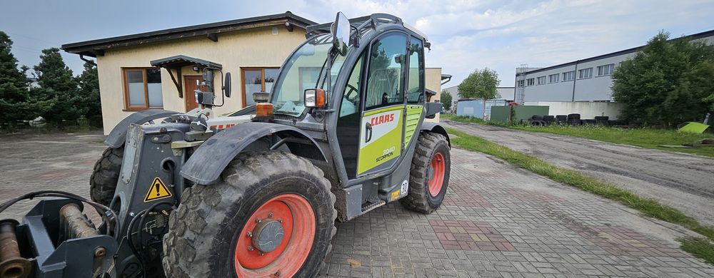 Ladowarka teleskopowa Claas scorpion variopower 7040 rok 2013 z niemiec