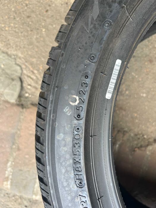 Opona Pojedyncza Bridgestone 225/45R17 nowa