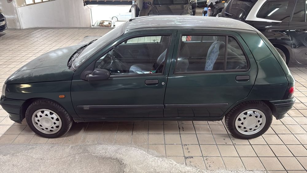 Renault Clio 1.2 de 1994 - Inteiro ou Peças