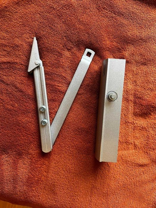 Samozamykacz drzwi .