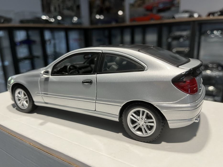 Mercedes cl 203 coupe 1:18