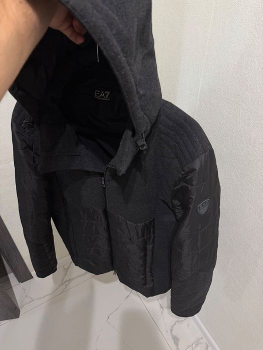 Пуховик Emporio  Armani ea7  brunello cucinelli