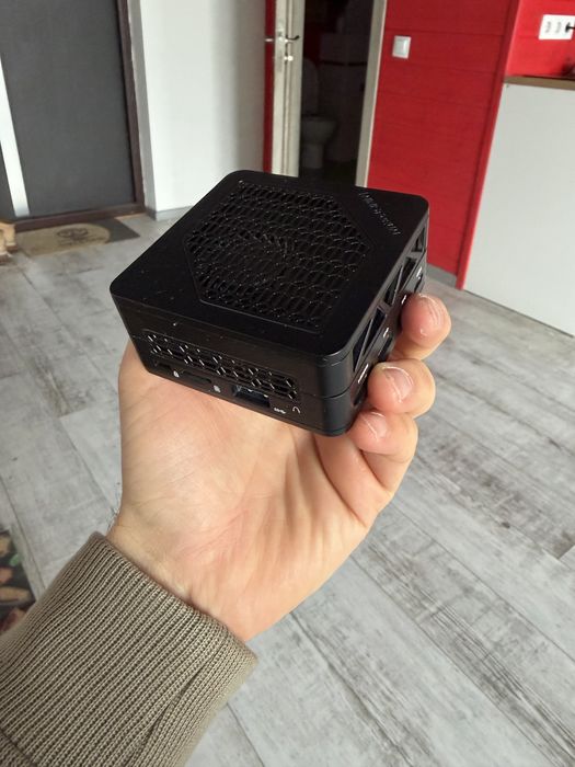 Міні ПК Minisforum EM780