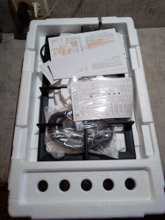 Варочная поверхность газовая Perfelli HGM 31404