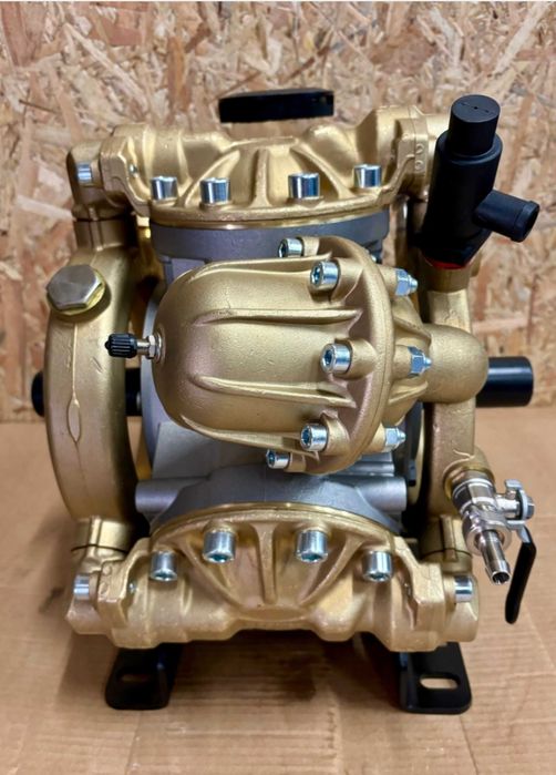 Pompa comet IDS 1401 do opryskiwacza sadowniczego  ślęzy mosiężna