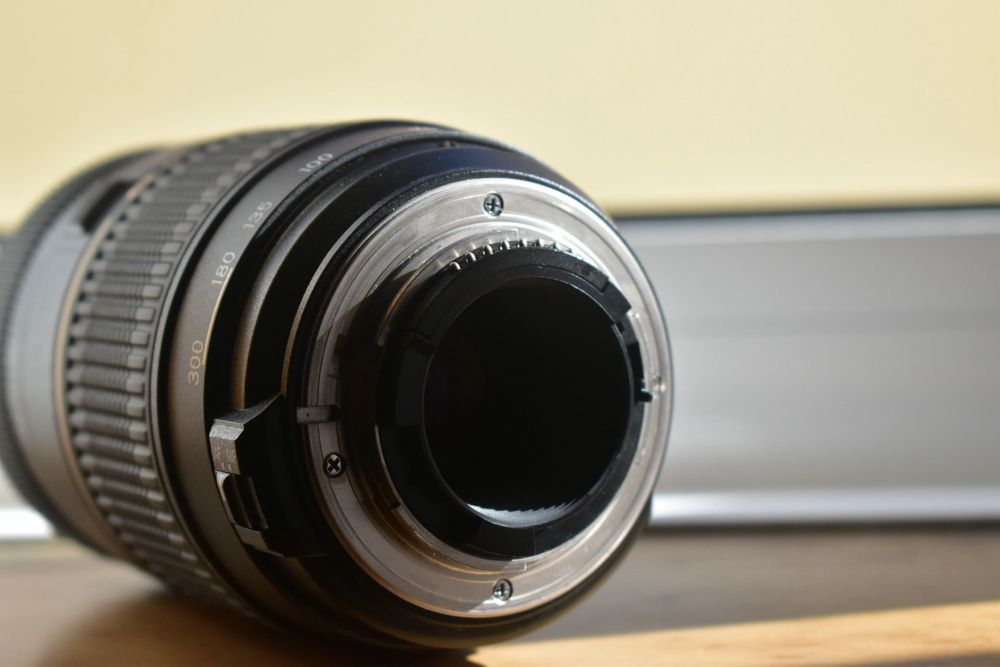 Tamron 70-300mm f/4-5.6 DI LD Macro Nikon F-Mount