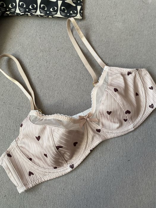 Nowy stanik w serduszka