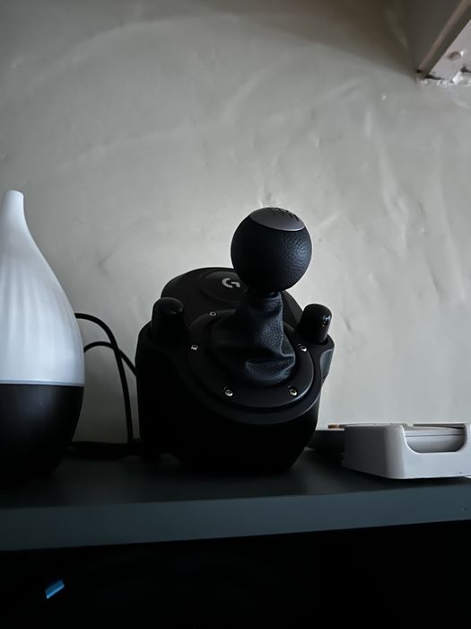Logitech G923 + Shifter c/ garantia até 2031