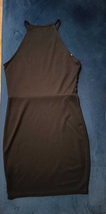 Czarna sukienka z cekinami H&M