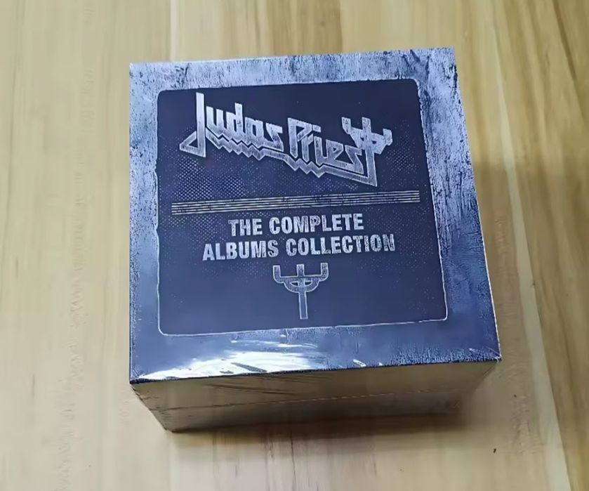 Бокс 19 CD Judas Priest..