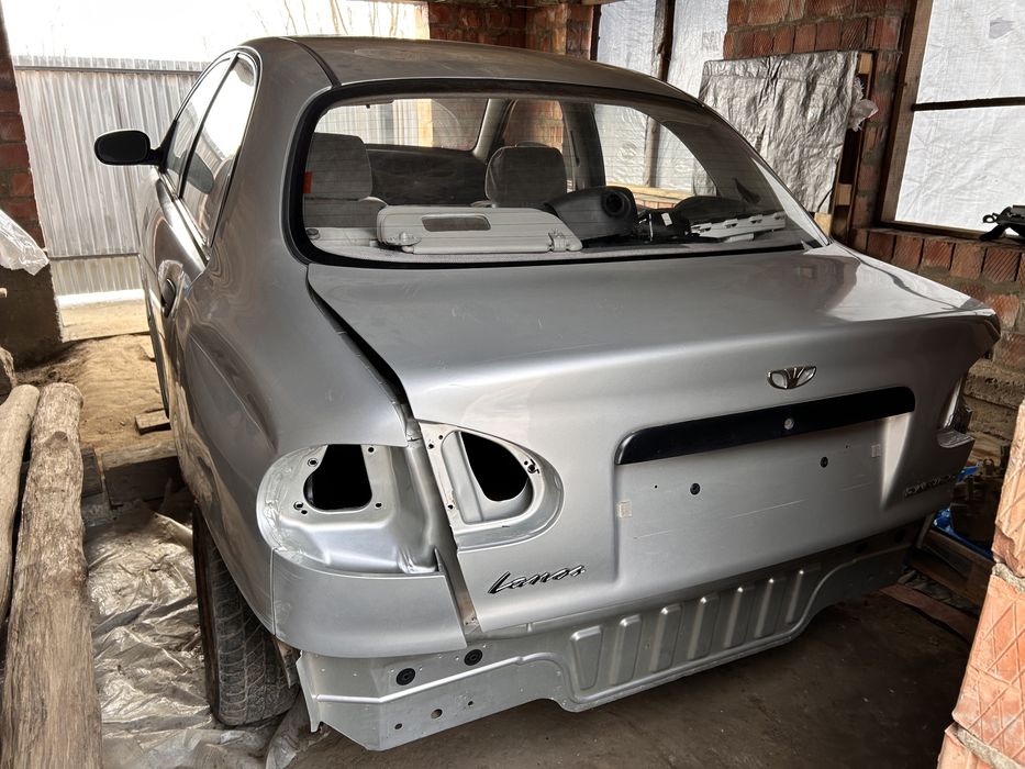 Кузов автомобіля Lanos