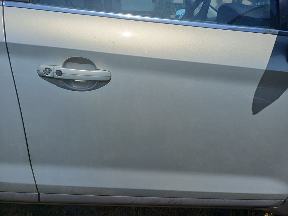 Drzwi prawy przód i tył Ford Kuga Mk 1 kolor P8