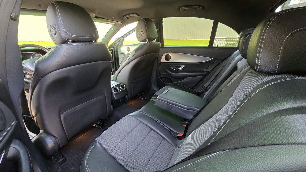 Mercedes-Benz E 220 — fotografia 7